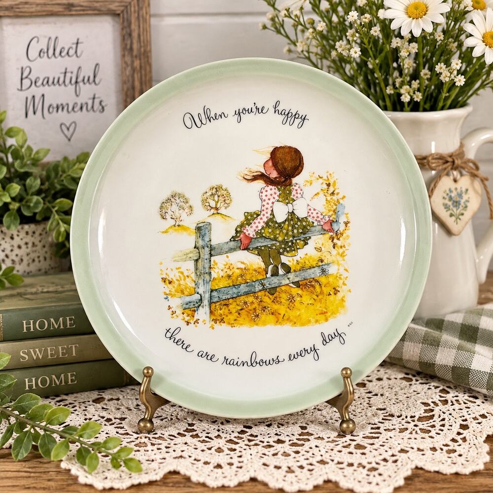 Vintage 1972 Holly Hobbie Collector’s Edition 10.5” Plate Rainbows Every Day USA
